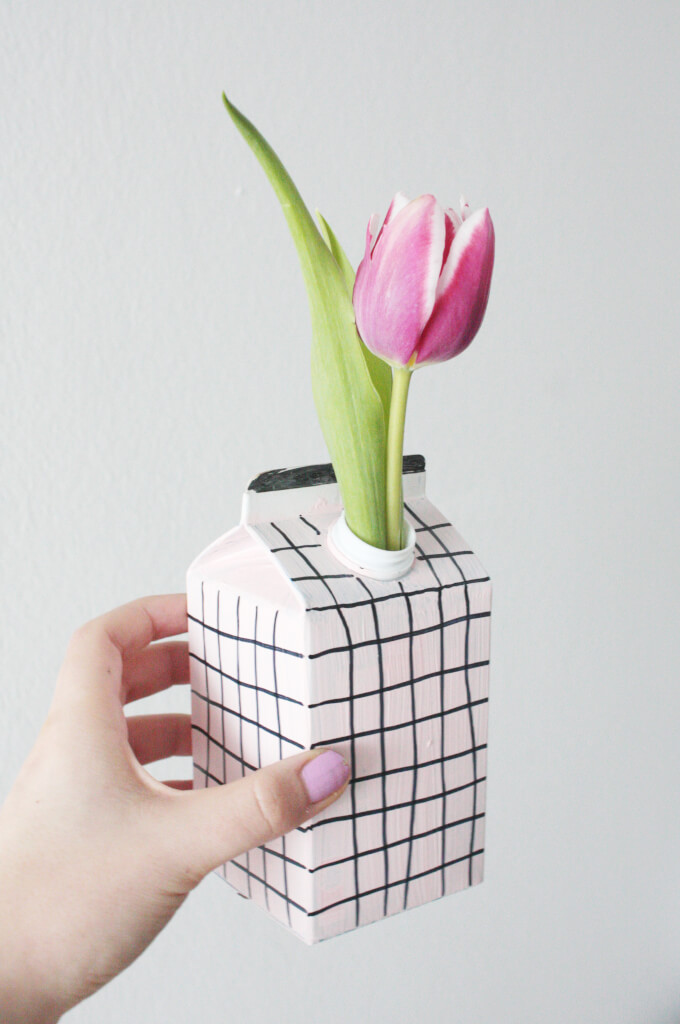 Upcycling DIY Vase aus Tetrapack
